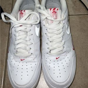 Men Nike shoes all White with Red size 8